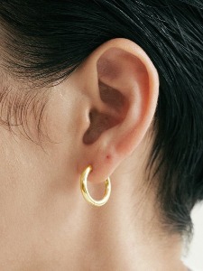 Moi 4st M Gold O Earring11
